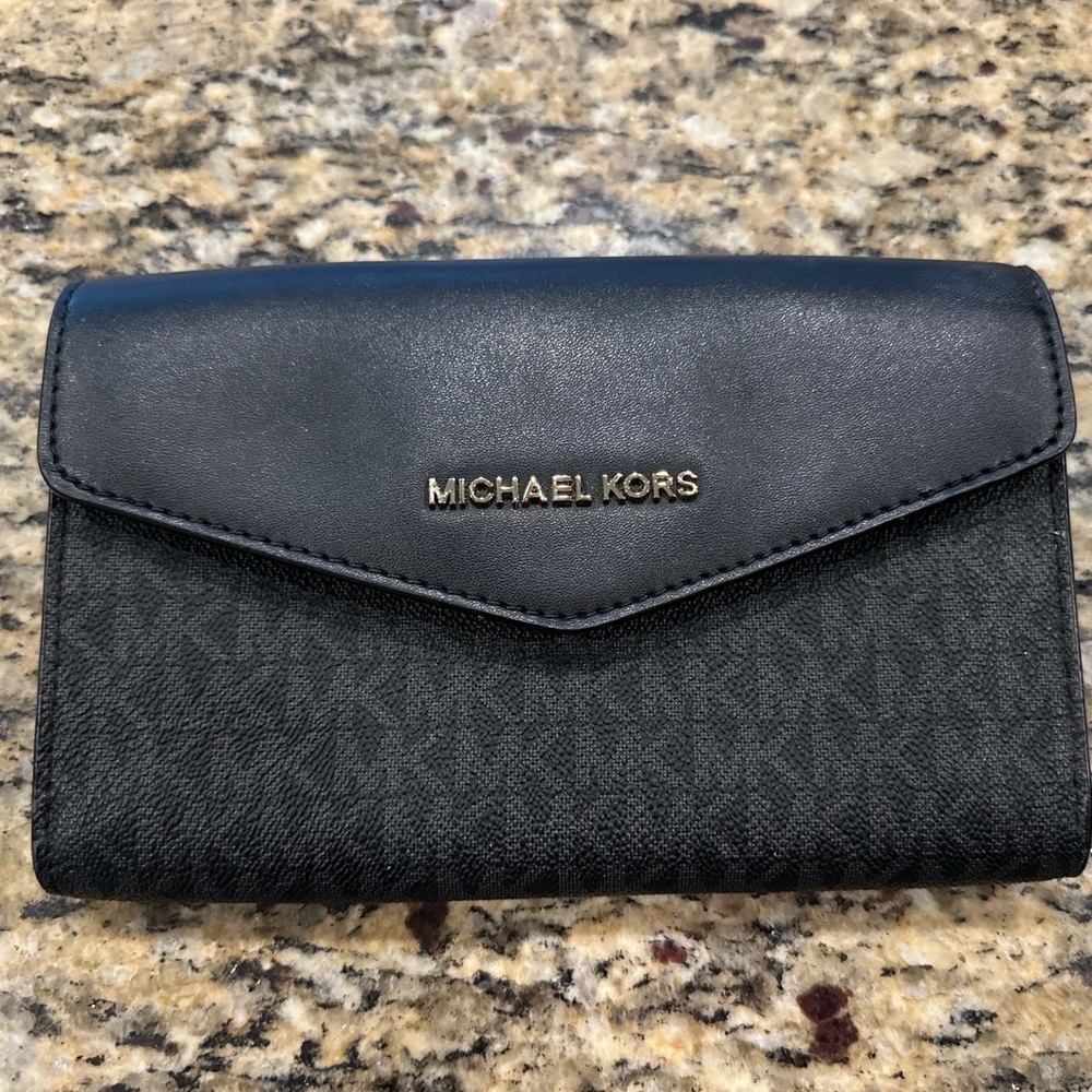 Michael Kors Clutch